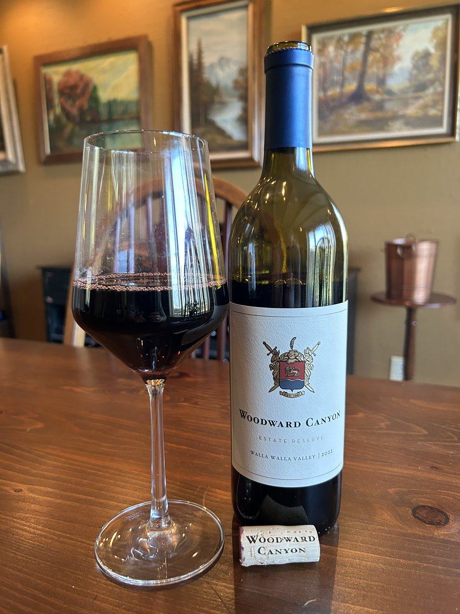 jtryka's tweet photo. Approaching a million views on my blog!  Enjoying a wonderful 2022 @WoodwardCanyon  Estsate Reserve @WAWine with my dinner this evening!  Perfect #wine with steak!

https://t.co/yCowGm5rpE https://t.co/XgYeFqcL7E