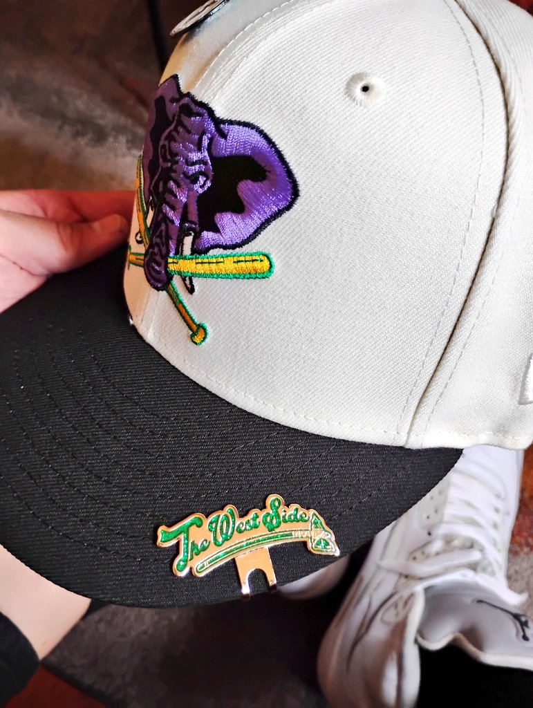 creamm1987's tweet image. #FOTD #KOTD @PINdejos1
OG Metallic 5s just like my Brotha @Cmd_Guap1 on this chill #Saturday
#PINdejos #NUMaera
🌎Wide🧢#Family
@Catoishere @ElShaungo_ @DyeMasterDiscs @ChiefWahoo22 @miggy_roman @Uli_GEE @edthehead64 @sdfitteds @scarface1197 @BWoodie97 @NewEraWes @TheManWithESPN