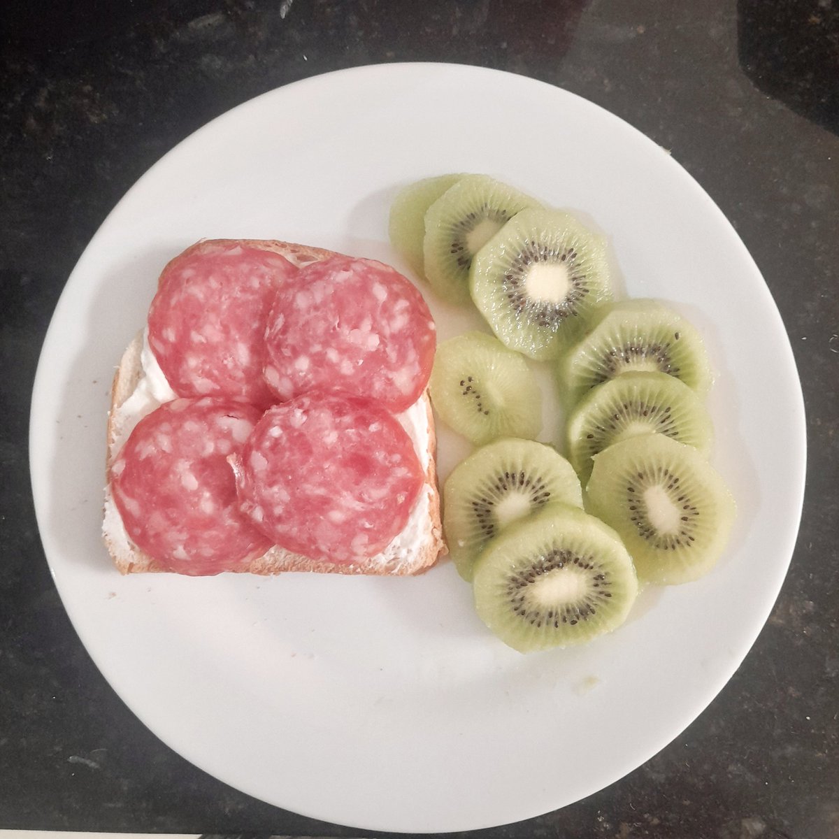 mari (-2,3/11) tweet media