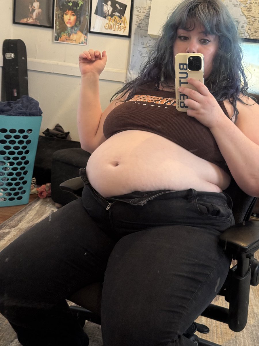 TianasTummy tweet media