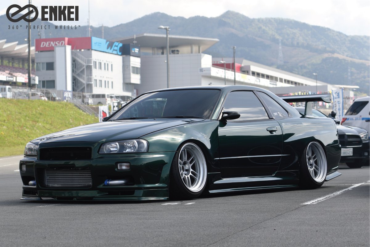 enkei_official's tweet photo. 富士スピードウェイP19にて
「CONCEPT CAR SHOW」が開催されています👀
会場となるP19に入ってすぐのところに
RPF1RSユーザーが🔥

是非こちらも併せて立ち寄ってみてください😊

#enkei #rpf1rs #conceptcarshow https://t.co/k9arGE627T