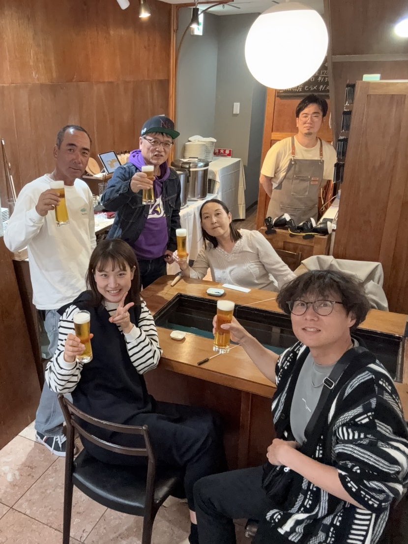 masako_ibuki's tweet photo. 昨年の優勝祝いと宗片夫妻の結婚祝いを兼ねて🥂
神田つり食堂サクラの食材に拘ったメニューどれも美味しかった💕
櫻井社長、EMT加藤さんもご挨拶に来ていただきありがとうございました🙇‍♀️
みきてぃ(奥様)もタックル一式揃えたようなので釣行が楽しみです🥰
#神田つり食堂サクラ 
#TEAMFUNKY https://t.co/oxYxmC1SAF