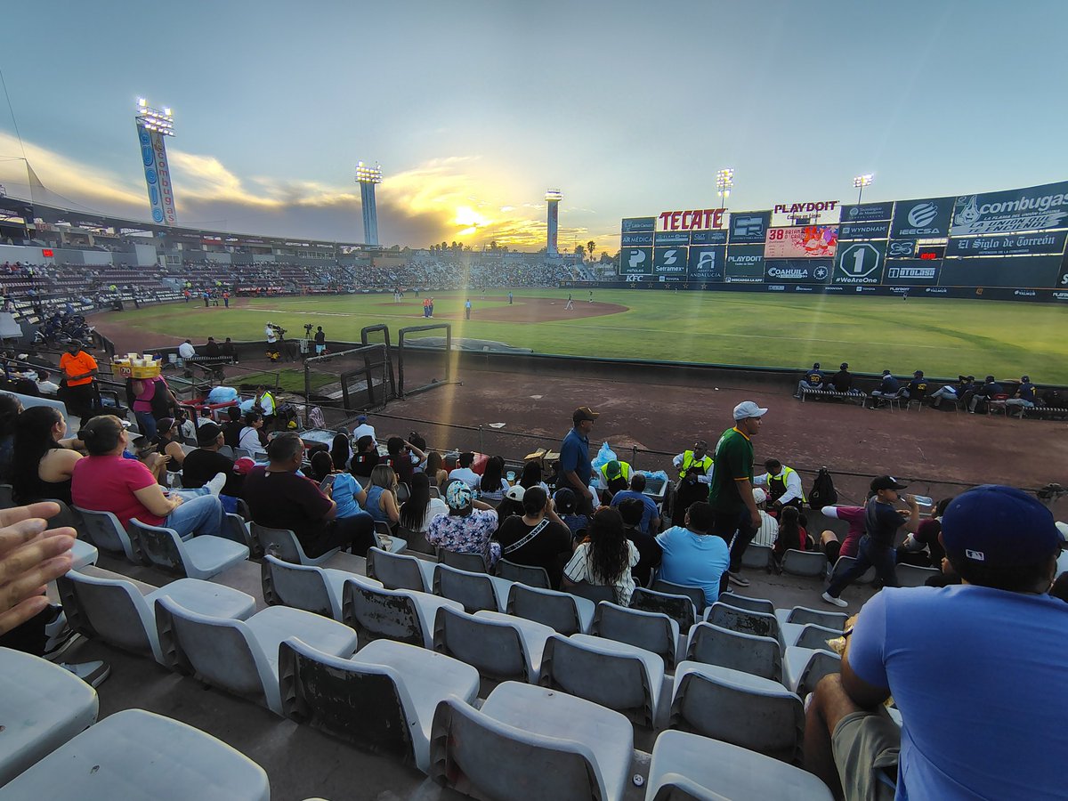 Los Muñecos!!😈 tweet media