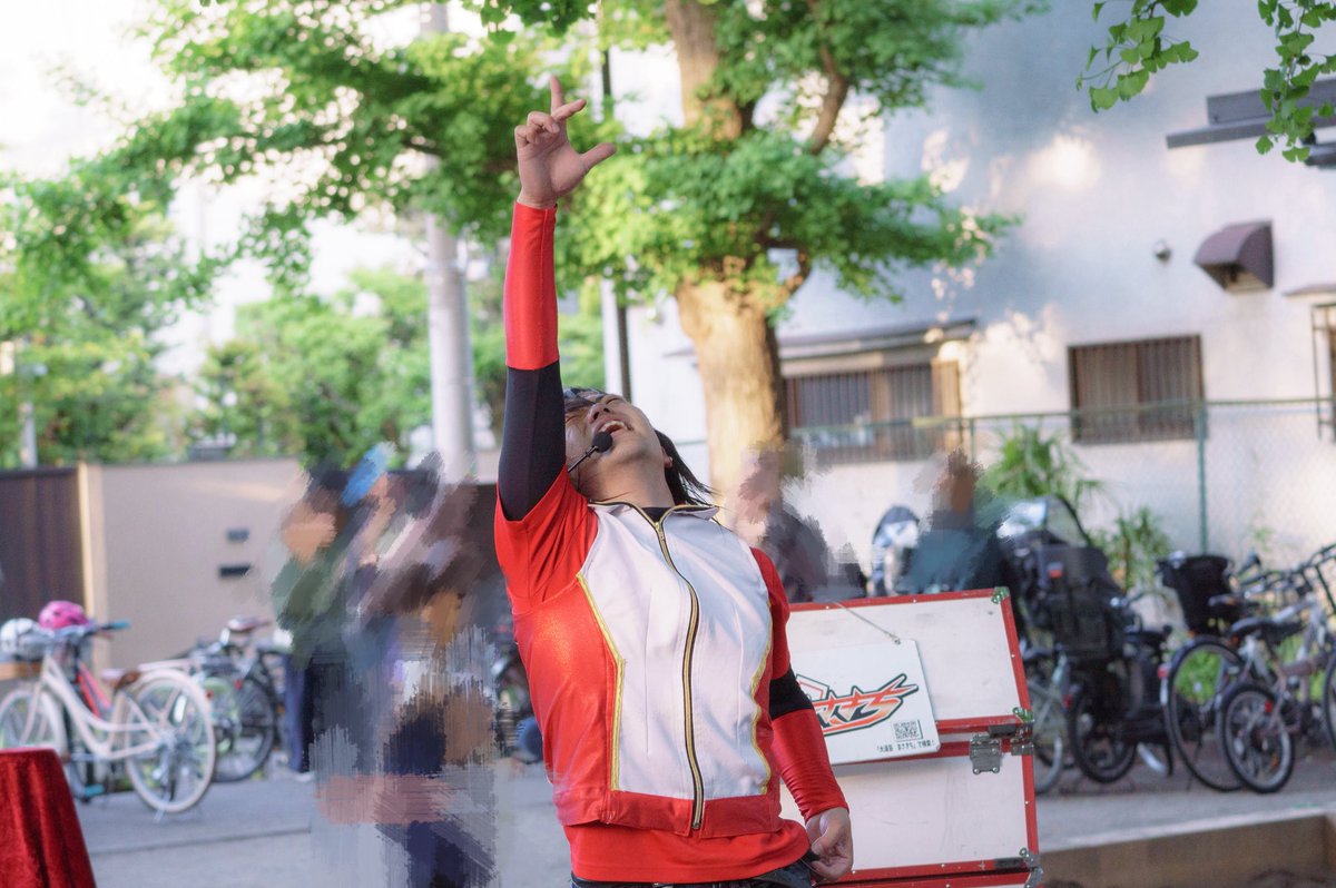 2026.4.25 高円寺びっくり大道芸2026

とってもお久しぶりのヒーロー！
やっぱりまさきちさんの作る空間が大好きだな〜と感じた1日目でした！

 #Boxperformerまさきち さん
 #高円寺びっくり大道芸2026