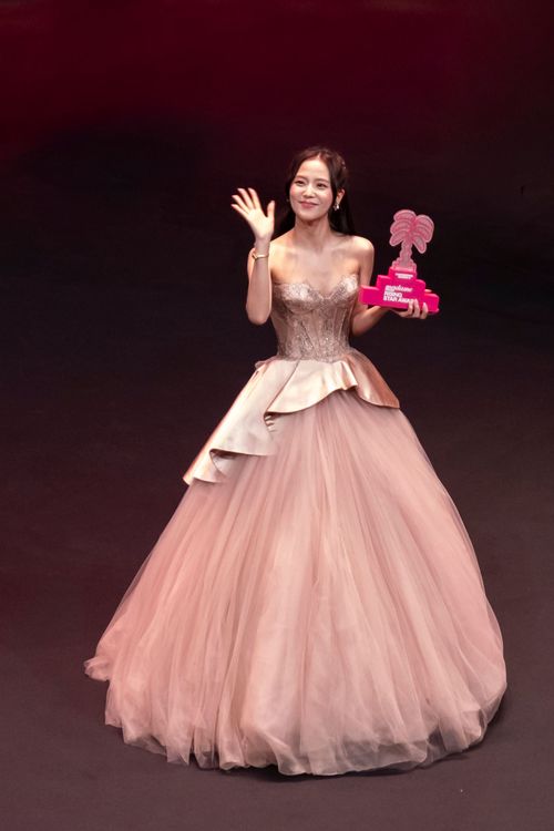 JISOO CHARTS tweet media