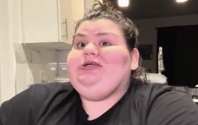 karliibabyy 👽 tweet media