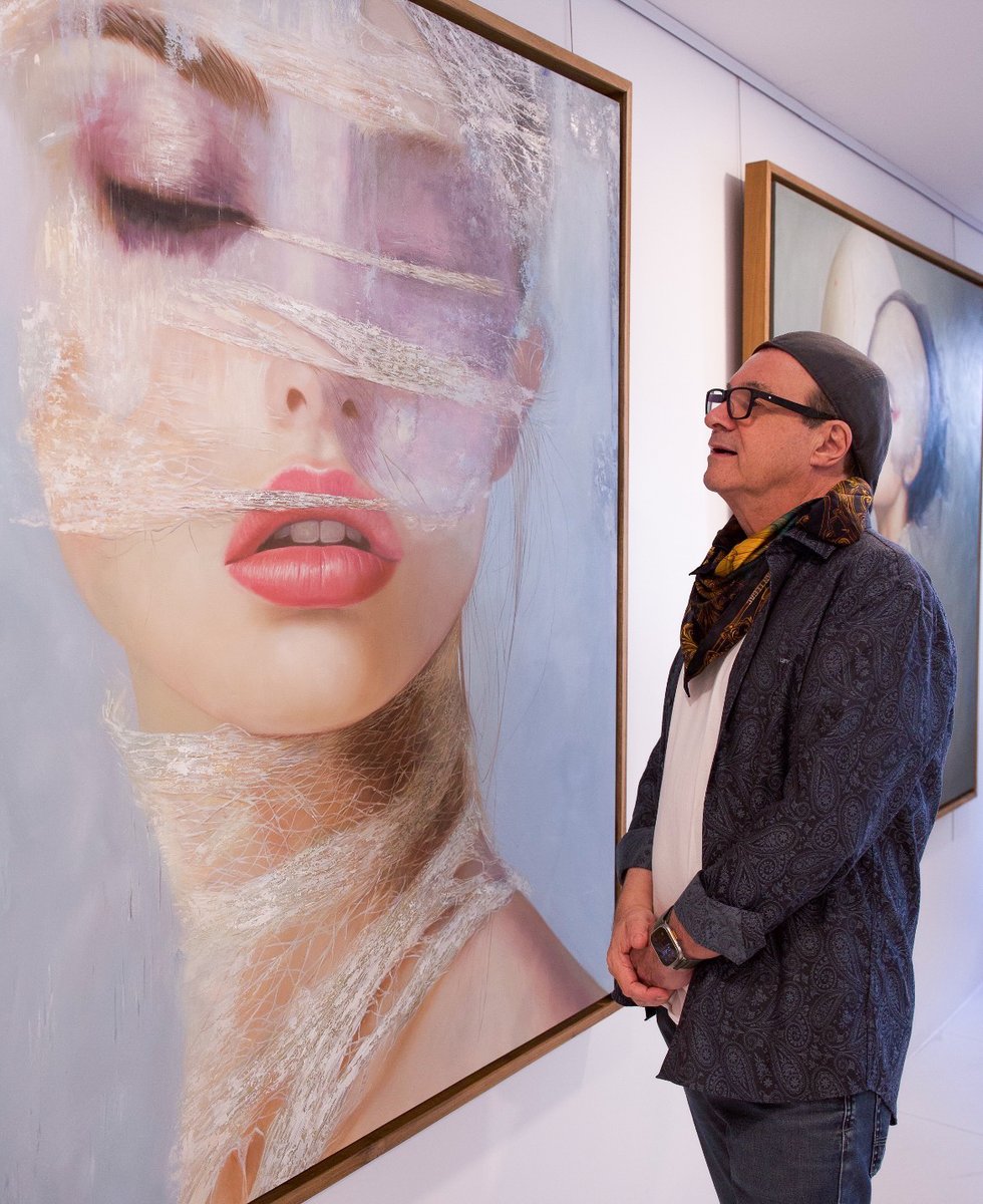 jylegac's tweet photo. Jehan Legac looking at Chrysalis, his Original Oil painting on Canvas (150x150cm)  🦋 https://t.co/dpfNSCP3Vn