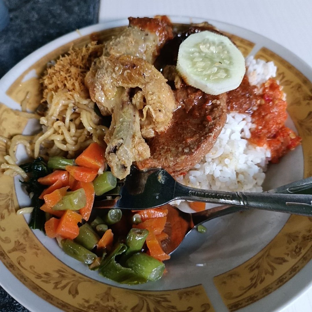 keng bar tweet media