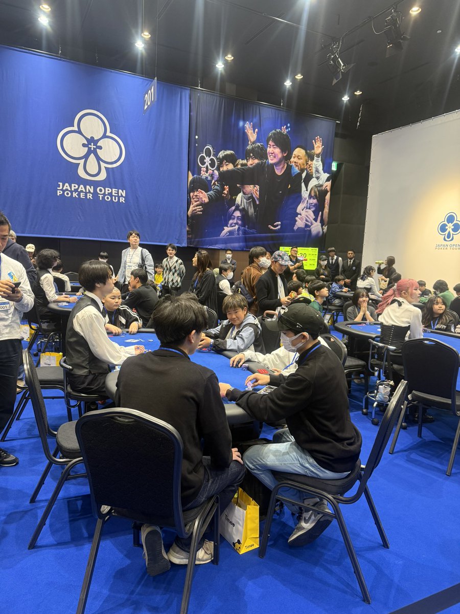 ゆうしんロイス@ロイヤル tweet media