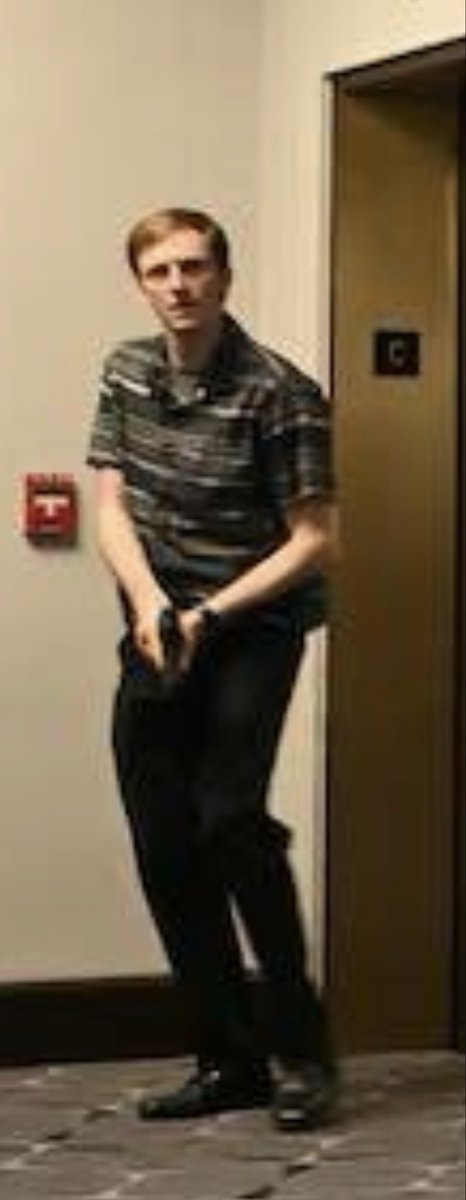 jnumb618's tweet photo. @remarks Tf he finna do?? 😭😭 https://t.co/3lEd4Nq3ta