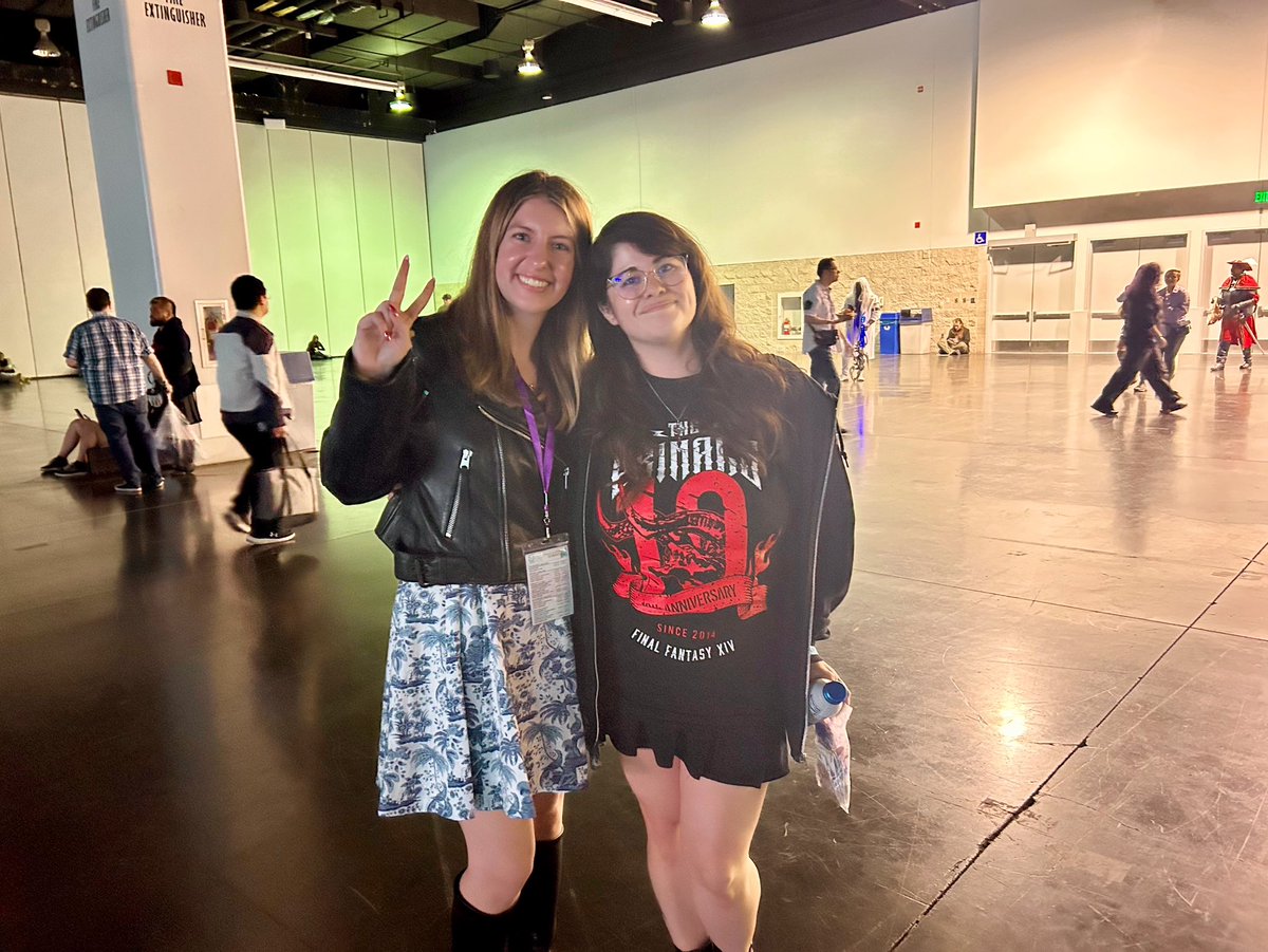 GummyOctopus's tweet photo. It was so great seeing you for a bit at Fanfest @spofiee 😊💜! Been over 6 years now..time flies. https://t.co/fXhjaJn04e