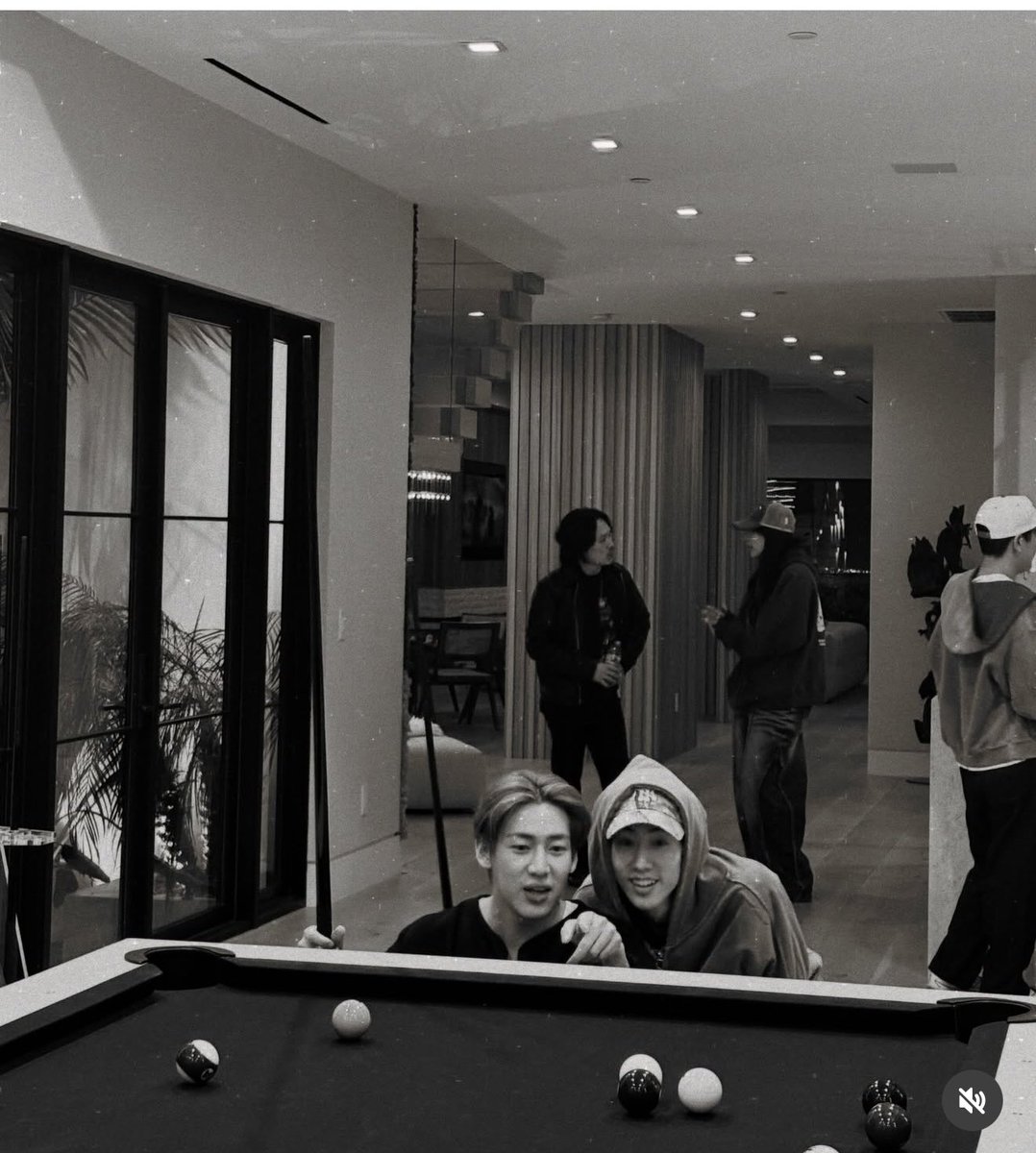 Ploywilawan3's tweet image. เมื่อมีคนถามว่าช่วงนี้เป็นอะไรนั่งยิ้มอยู่คนเดียว
🧠 : MTBB BW MTBB BW MTBB BW MTBB BW MTBB BW MTBB BW
#MTBB #BW