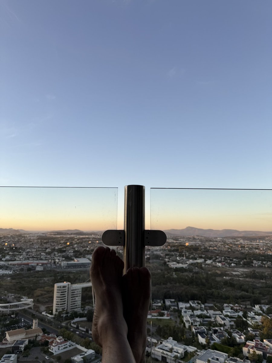 j_medina37's tweet image. solo hago dos cosas: Ejercicio y pensar en ti...

en descanso para mañana!
#Tepabril #Tepatitlán #Jalisco