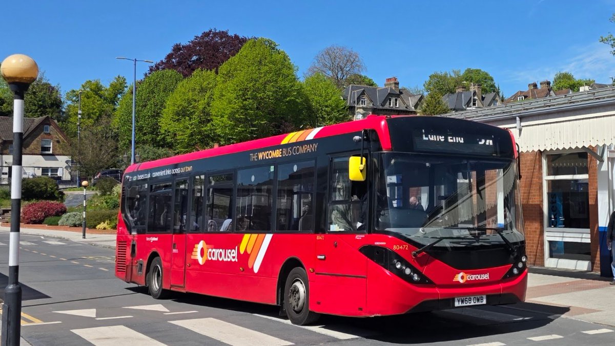 WC2512's tweet image. Take the bus, for the train..

@CarouselBus 80472 - YW68 OWB at #HighWycombe Station this afternoon working a 34 service heading to #LaneEnd.