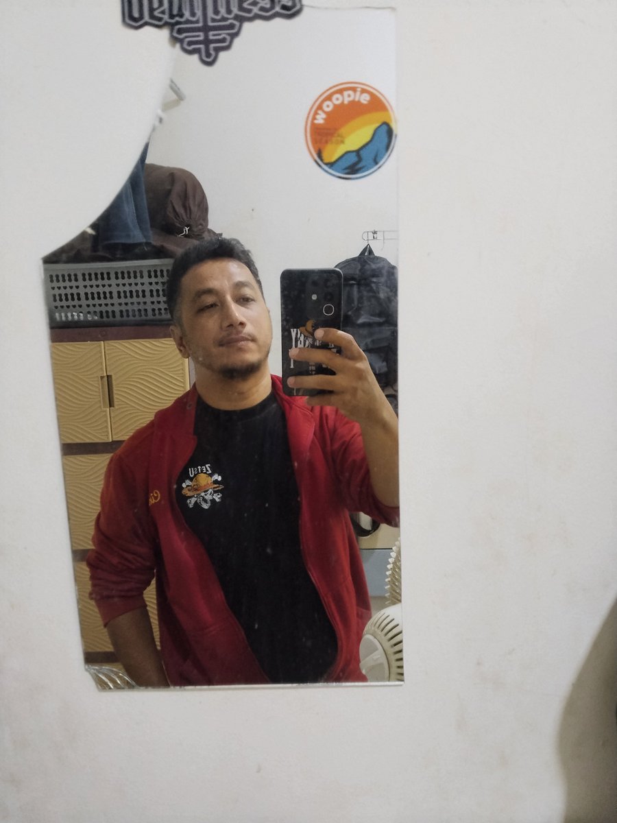 One Msge tweet media