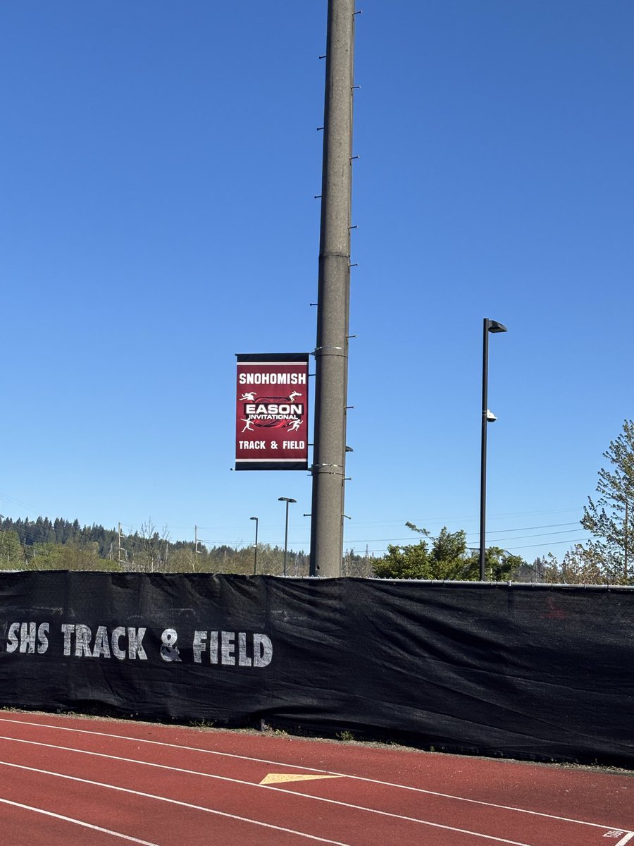 cameron_erdmann's tweet photo. 5:25 PR in the open mile at the 2026 Eason https://t.co/oDvt9M6xUk