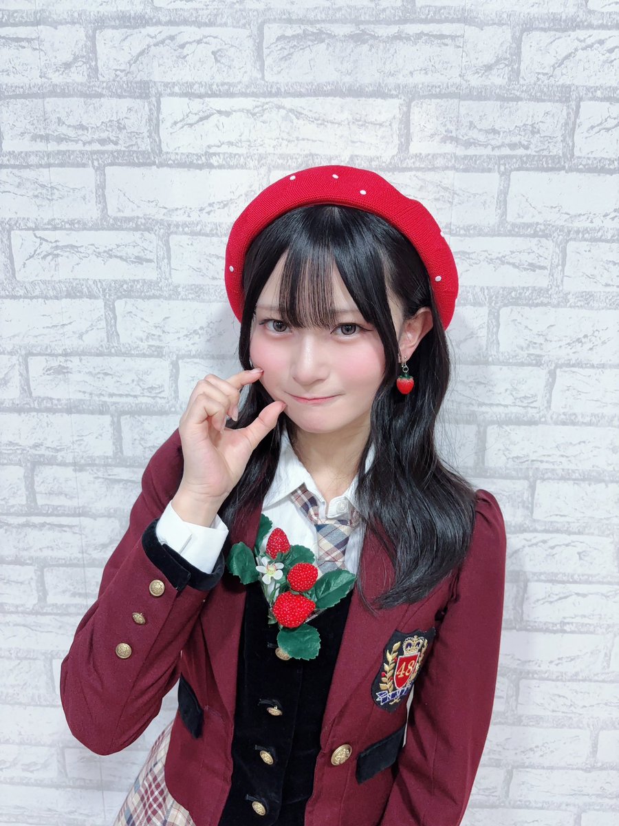 ayami_namba48's tweet image. 長文書けるようになったので、
自己紹介します！！🩷

名前:衣笠彩実🐱　NMB48 ９期生

生年月日:2010.11/3
（なうFJK 15歳！♡）

MBTI → ENFJ（主人公）💚

好き❤︎:
NMB48、猫、アニメ、映画、ドラマ、ガンバ大阪💙、広島東洋カープ❤️
食べること😋

ハマってるコト:サッカー観戦⚽️