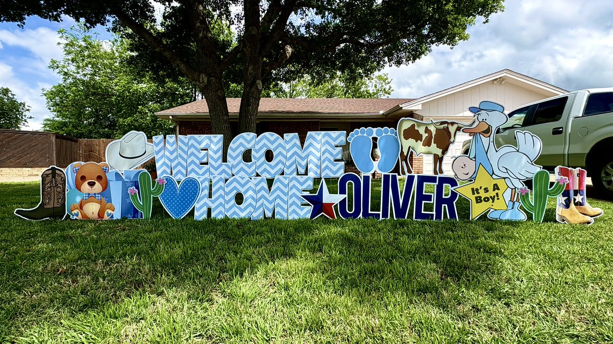 H76374's tweet photo. There’s a new Lil Pardner in town and he’ll be riding the range before you know it. Welcome Home Oliver. https://t.co/39ajRqaTYh
