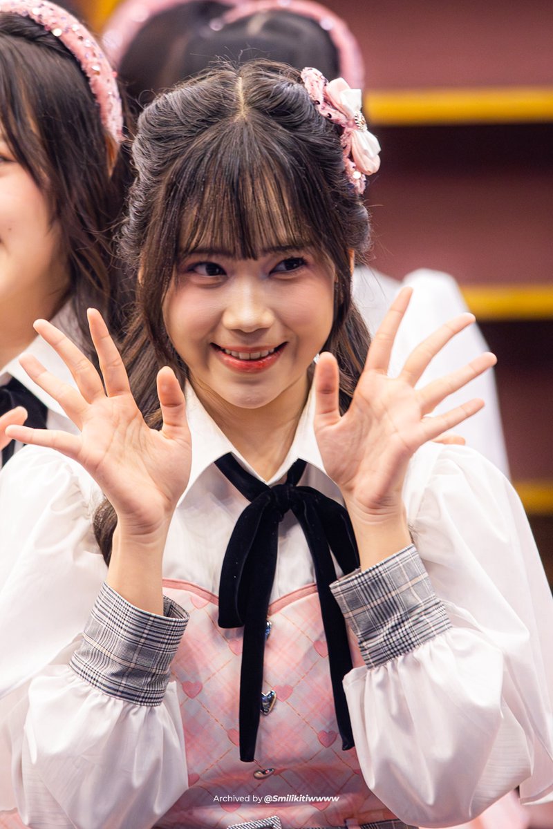 Smilikitiw. tweet media