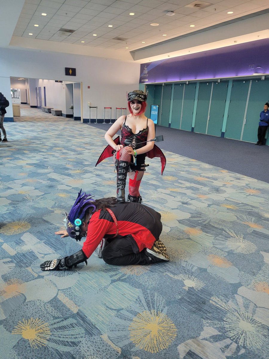XetaJak's tweet photo. Fanfest day 2.. So much fun. https://t.co/6llv4Ds0ly