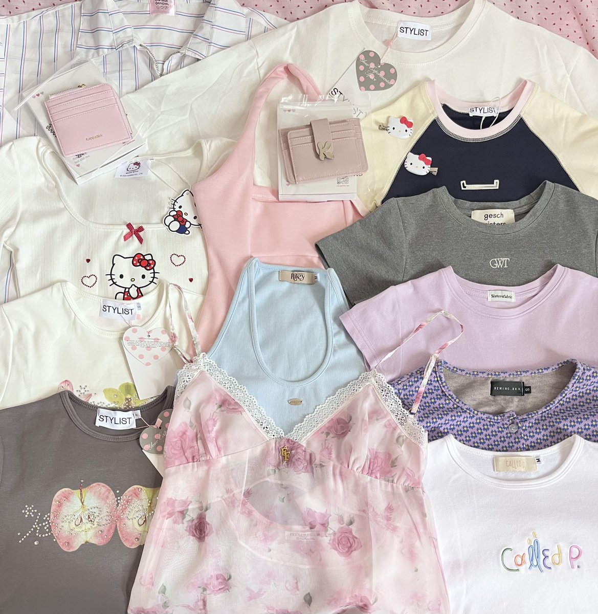 lily | สอบถาม f ส่งรูป Line ตอบไวค่ะ🎀💭 tweet media