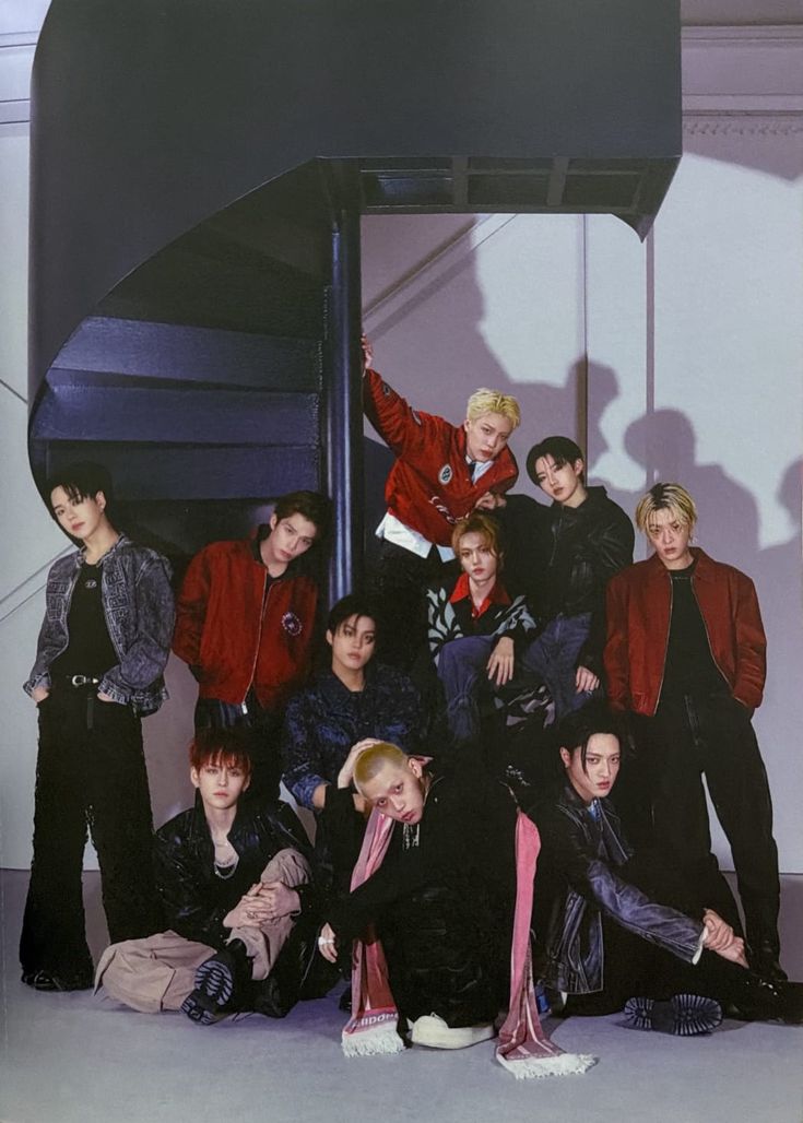 TREASURE BASE tweet media