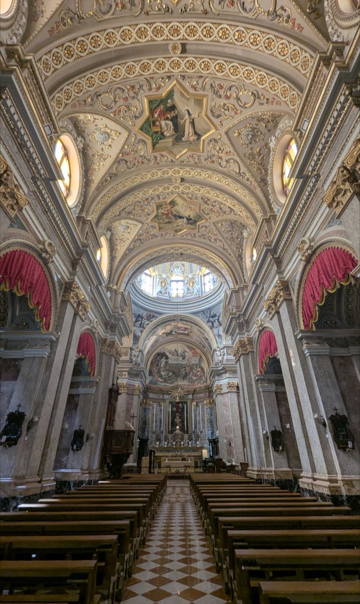 Jim73131158's tweet image. A beautiful scene here in the Basilica of Saint Dominic &amp;amp; Porto Salvo in Valetta, Malta

There were 7 domes on the basilica with this one being the main one over the altar.

#ceiingsonsunday #malta