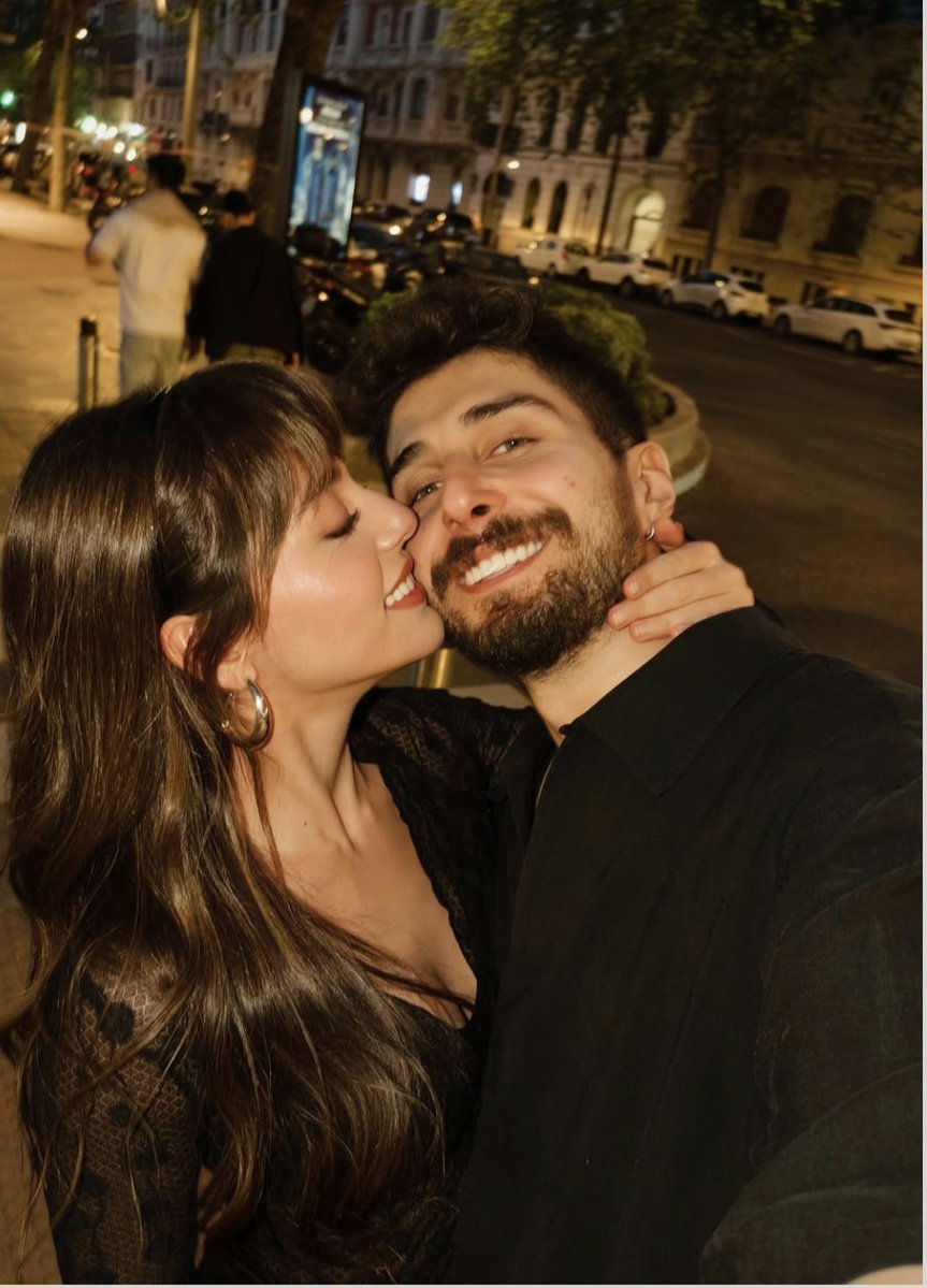 Sevgi dolu bir çift ❤️