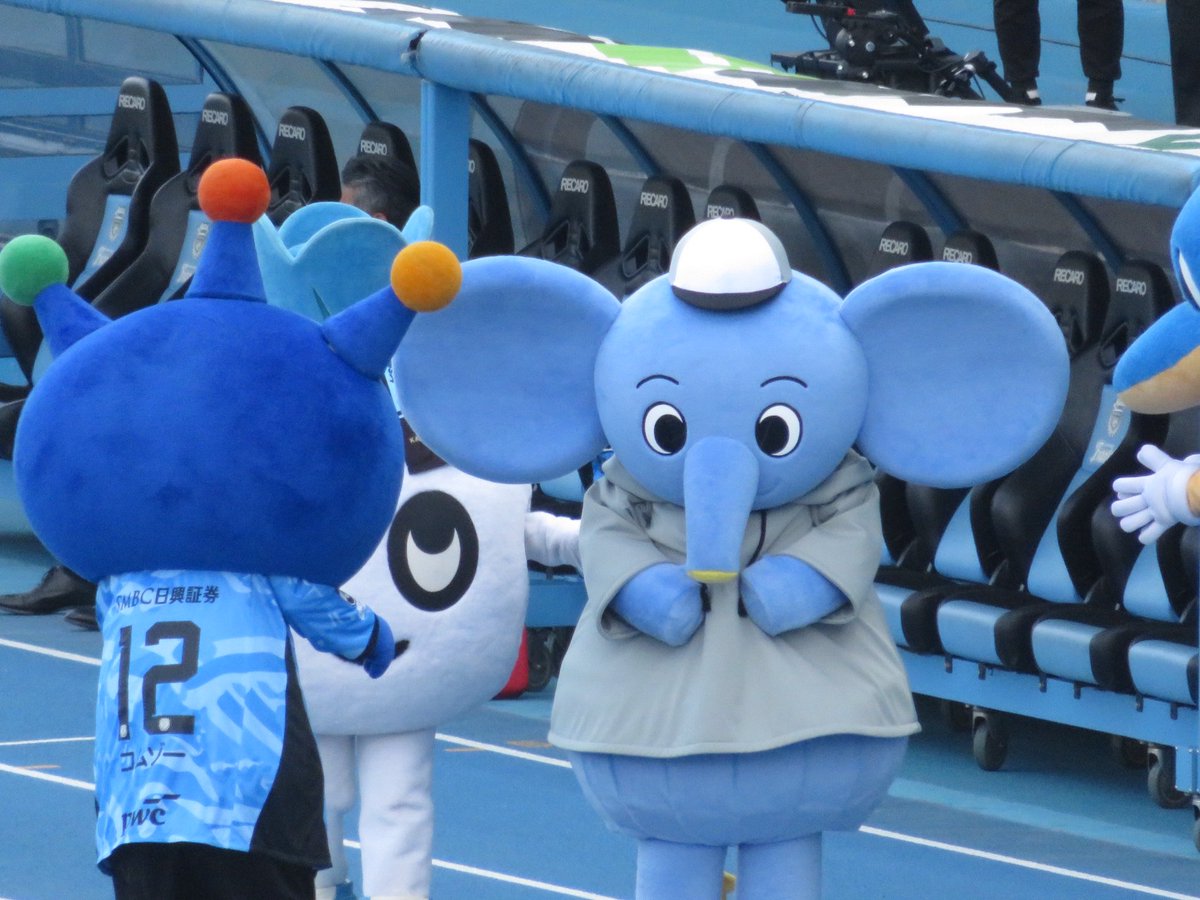 モエレラ tweet media