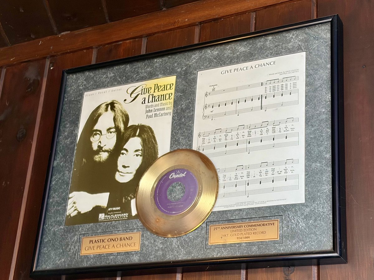 namaki_roadbike's tweet image. 那須のレジャーランドと化したペニーレイン那須店。GWなのに10分くらいで入店できた。オイルショックでみんな遠出してないのかな？
栃木県那須郡那須町湯本
#パン