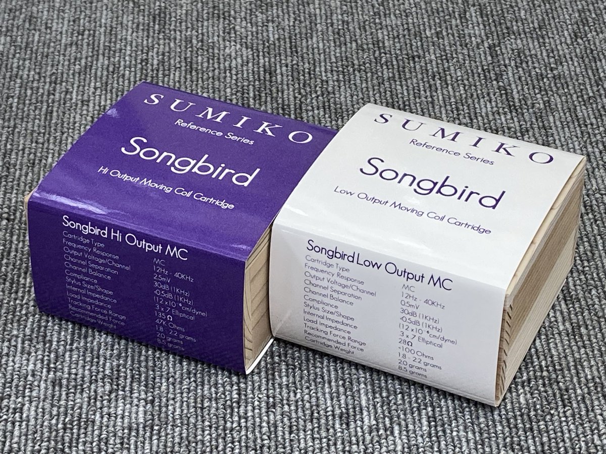 pacificaudio_PA's tweet image. 【SUMIKO Songbird】

SUMIKOのリファレンス・シリーズのMCカートリッジです👆

最大の特徴は発電機構を保護するボディを持たないスケルトン構造😀
音の濁りを排しクリアで高解像度な音質を再生することができます👍

高出力モデルと通常と2種あります🙏
audiounion.jp/ct/news/articl…

#DISKUNION