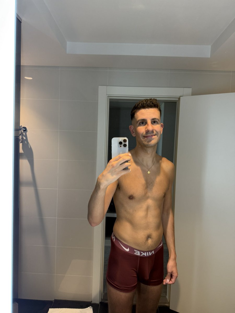 Alex tweet media