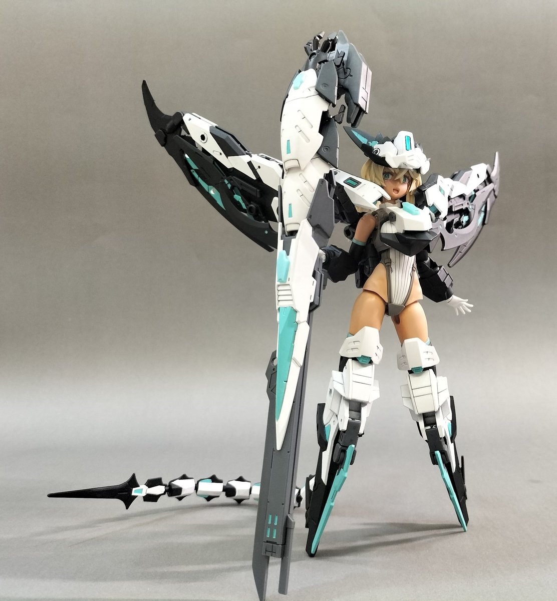 FreedomENYOKU's tweet photo. セスティエ　超高機動制圧兵装 メテオスマッシュドラゴン

台湾の公式大会参加に向けて、初めて改造に挑戦
30シリーズはパーツが豊富で、組み合わせを考えるのが、レゴのバイオニクルで遊んでいた頃みたいで楽しかった

#30MS https://t.co/EuNLh69hgD