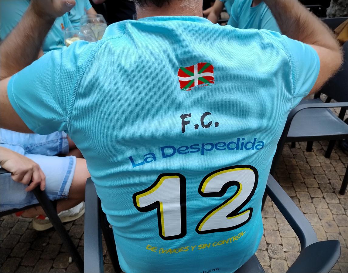 ADHalliwell's tweet image. Out on the town last night in #Logroño.
The stag and hen do's are back, with the warmer weather, but there's also plenty of civilised café culture and a massive range of #wine and #tapas bars to try. Something for everyone.