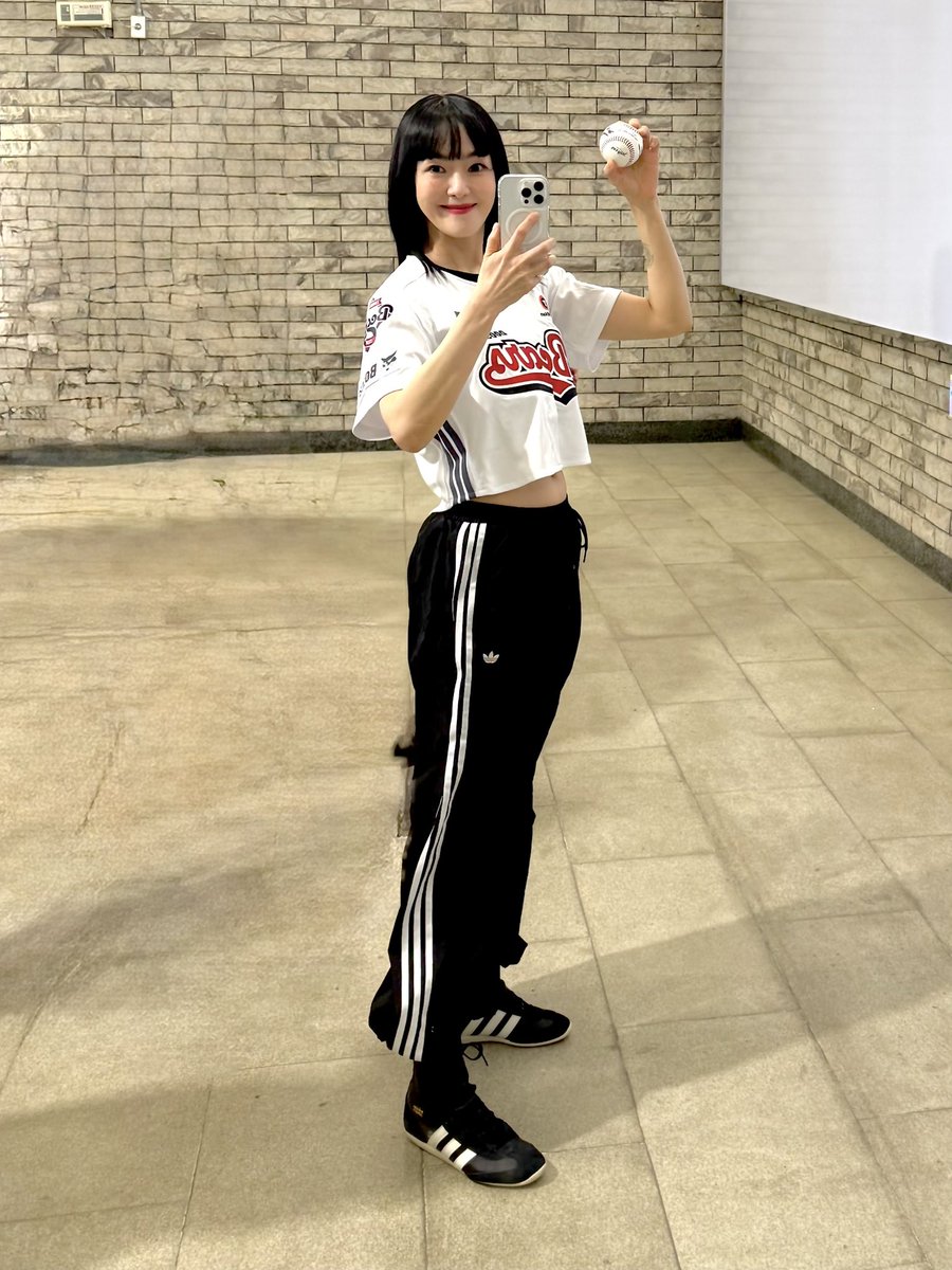 김윤아 tweet media