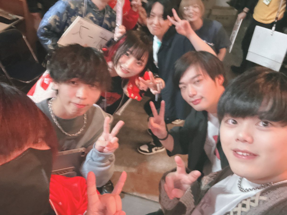 この後11:20から超選抜だー！！！
よろしくお願いします！！！
後ろのやつ誰だお前らー！！！！
#超選抜対抗戦