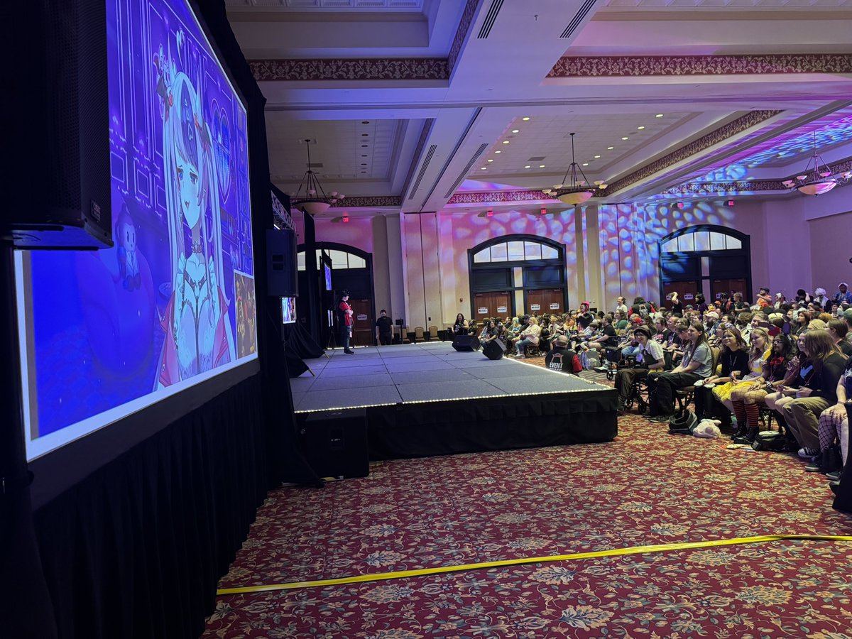 didn't get to fanfest this year but currently setting up a show at a convention behind mouse which is sick