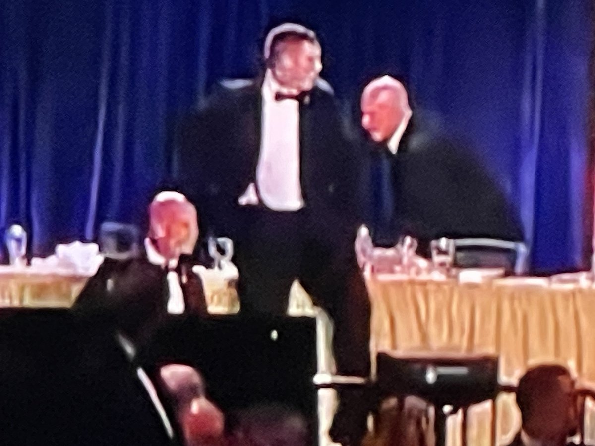 Jennifer 🟥🔴🧙‍♀️🦉🐈‍⬛ 🦖 tweet media