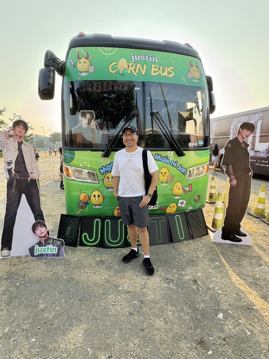 ridewithkyle's tweet photo. Posting this just now. Syempre loyal tayo sa bias ko. Diba @justintdedios 🤭💚🌽

#SB19_JUSTIN
#WakasAtSimula #WaSTheFinale 
#SimulaAtWakas #SB19 https://t.co/mKMY7R5Zpa
