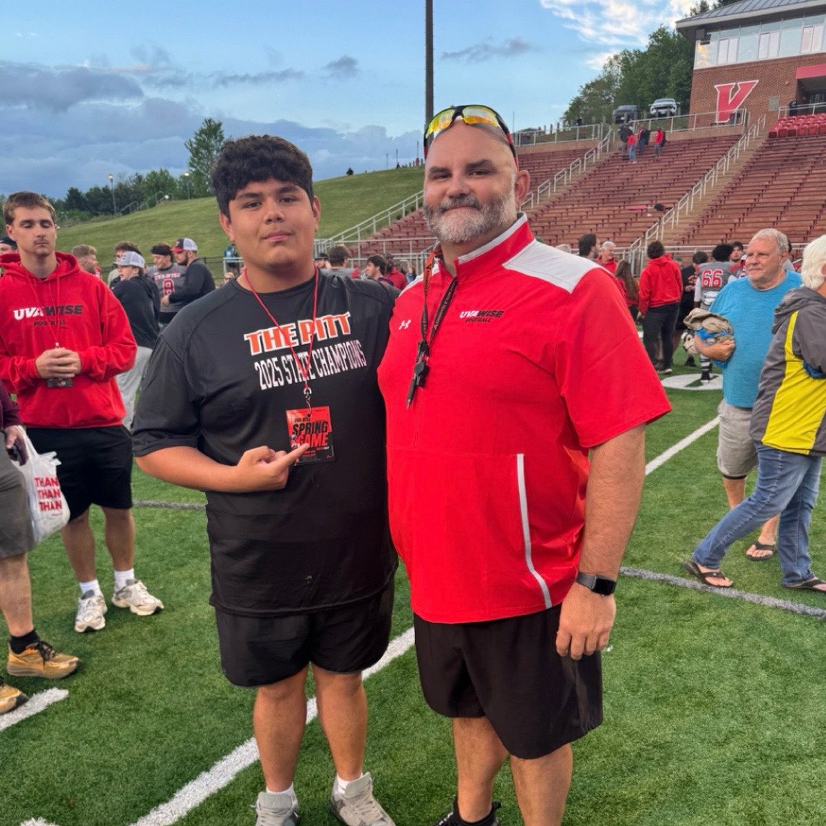 Chris Gonzalez tweet media