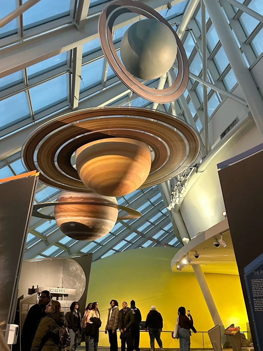 astro_jaz's tweet image. take me back to a planetarium