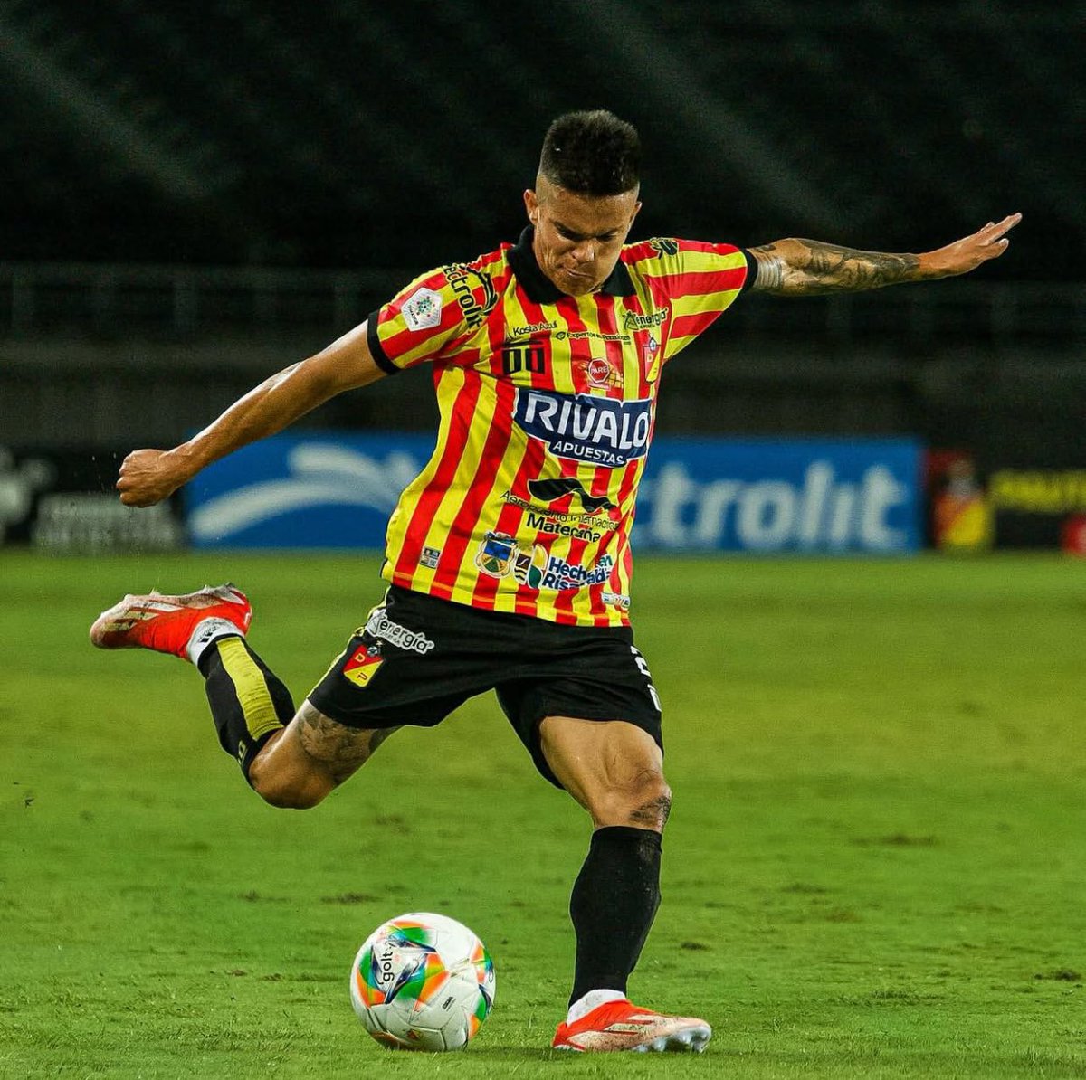 CJ Matecaña tweet media