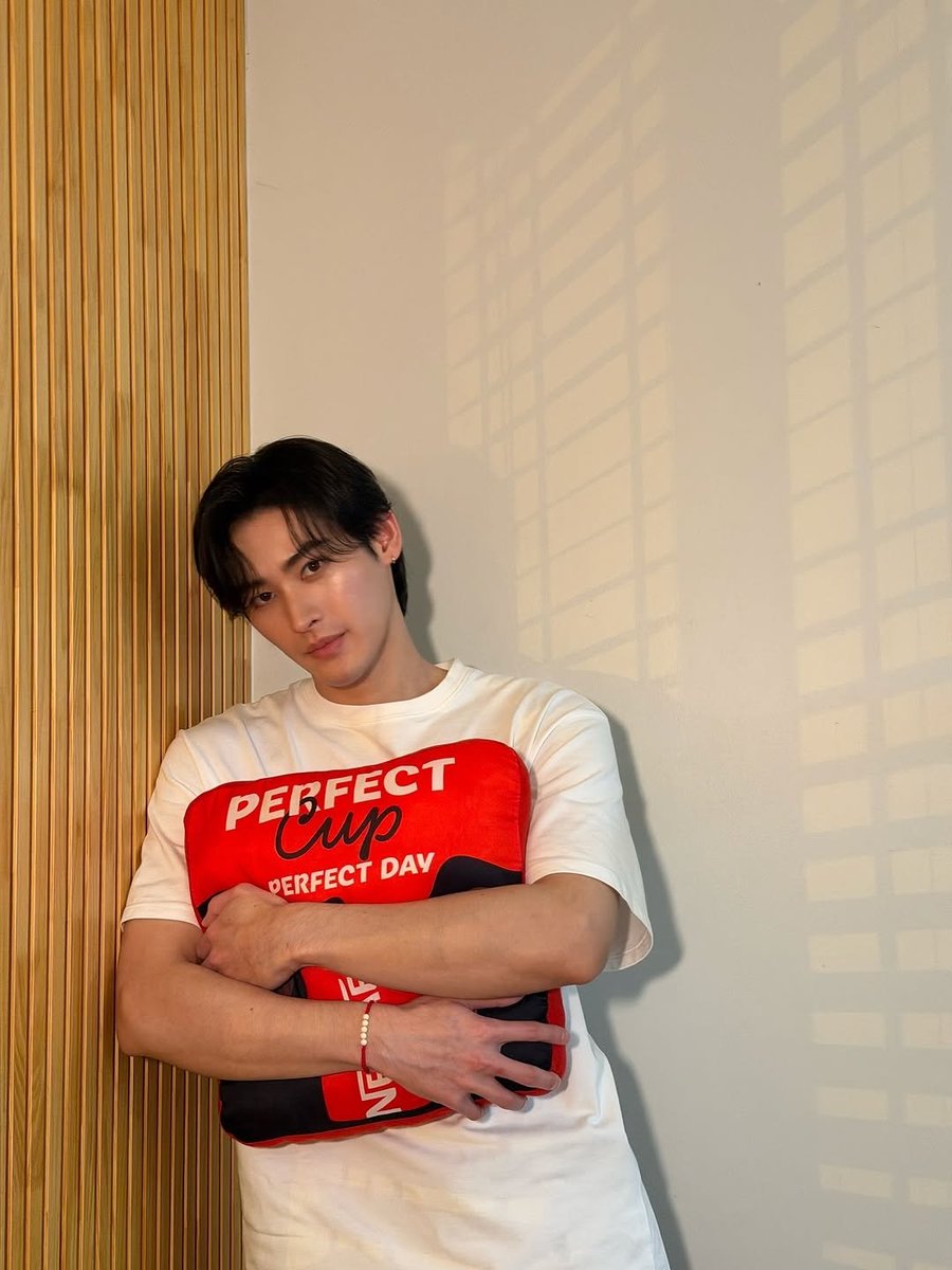 𝚍𝚘𝚛𝚒 tweet media