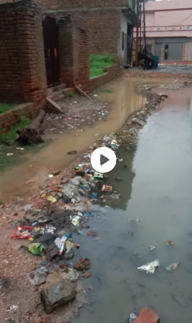 ahmed_rizw25177's tweet image. #SewerageProblem #CleanPakistan #Punjab #ChildSafety

ہمارے علاقے محلہ ڈھکو روڈ بہادر آباد (اپنا شہر چکوال/گلی نمبر 6/ میں گلی کچی ہے اور کئی سالوں سے سیوریج کا گندا پانی کھڑا ہے
مقامی انتظامیہ (DC / TMA)۔ اور پاکستان سٹیزن پورٹل پر بھی شکایت کی ہے ابھی تک مسئلہ حل نہیں ہوا