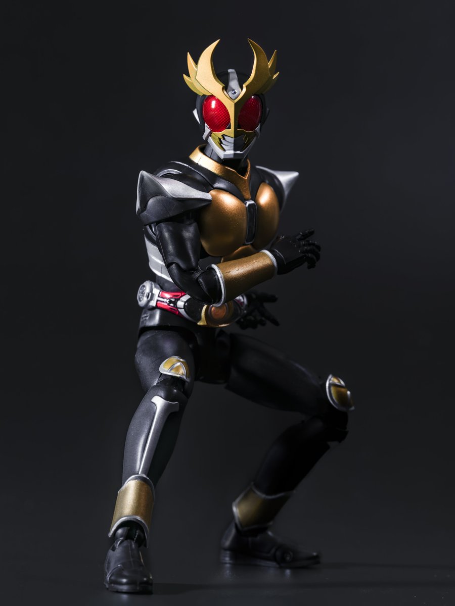 特写再現。(左: 特写、右: オモ写)
如何にライティングを寄せて、おもちゃ感を消せるかが肝。面白い。