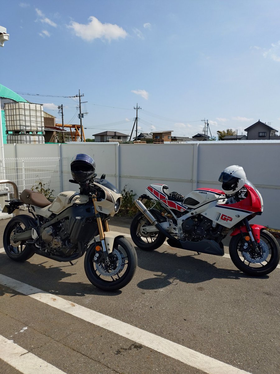 たかひろ tweet media