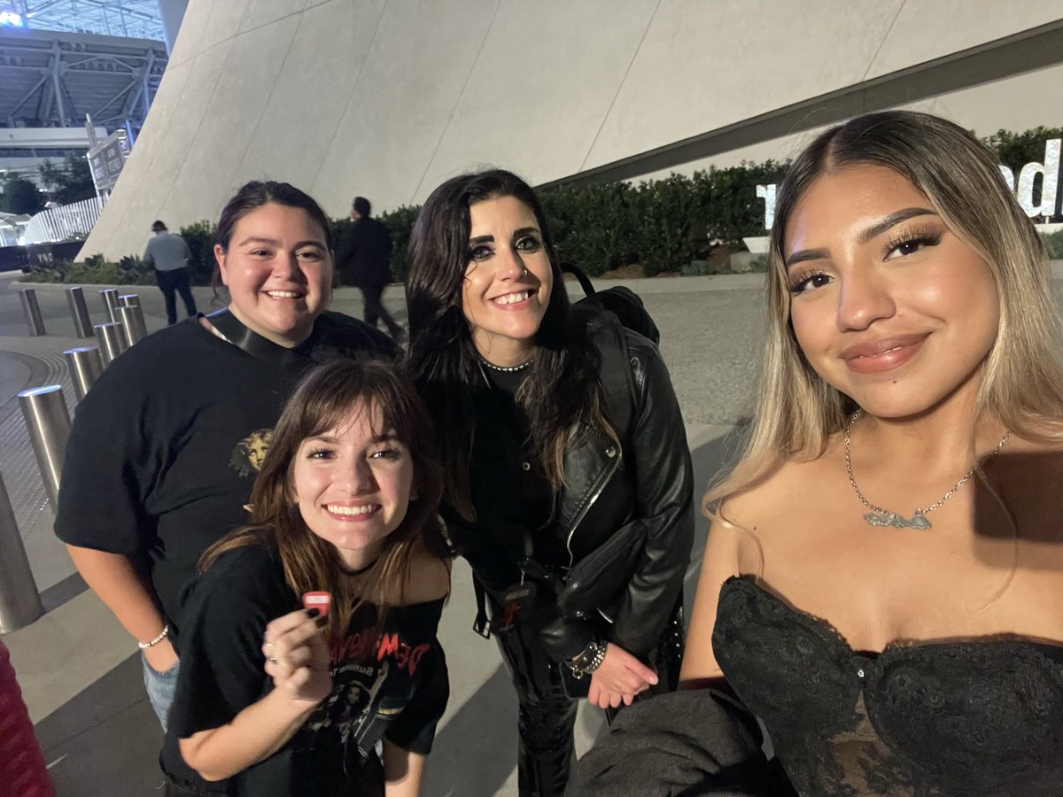 BossAssLovato's tweet photo. @withlovejohana Can confirm I was at the holy fck tour 🙂‍↕️ https://t.co/X6e0eB32RJ