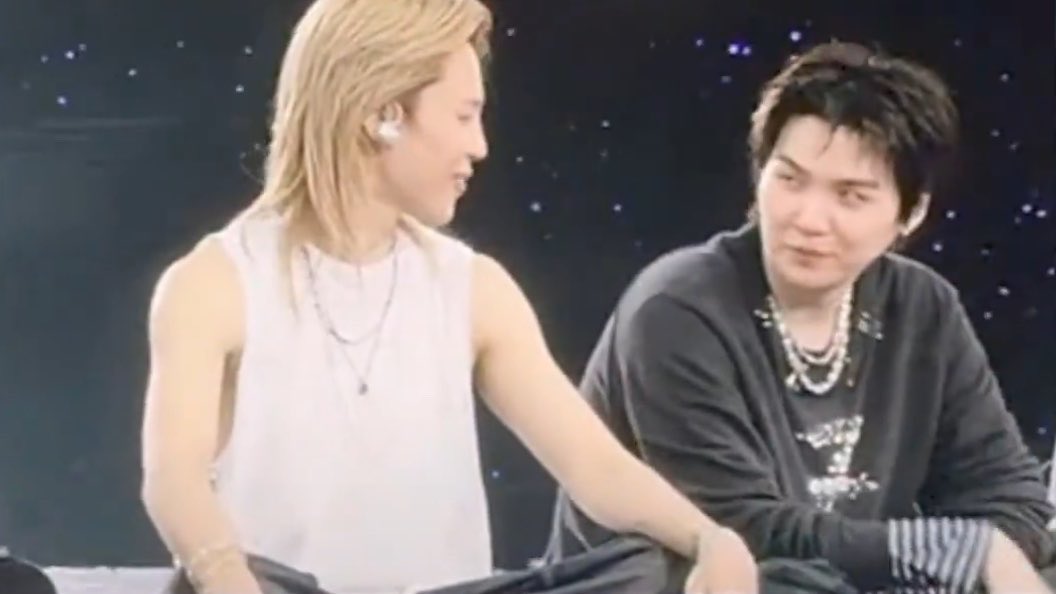 vee⁷ 🎸 tweet media