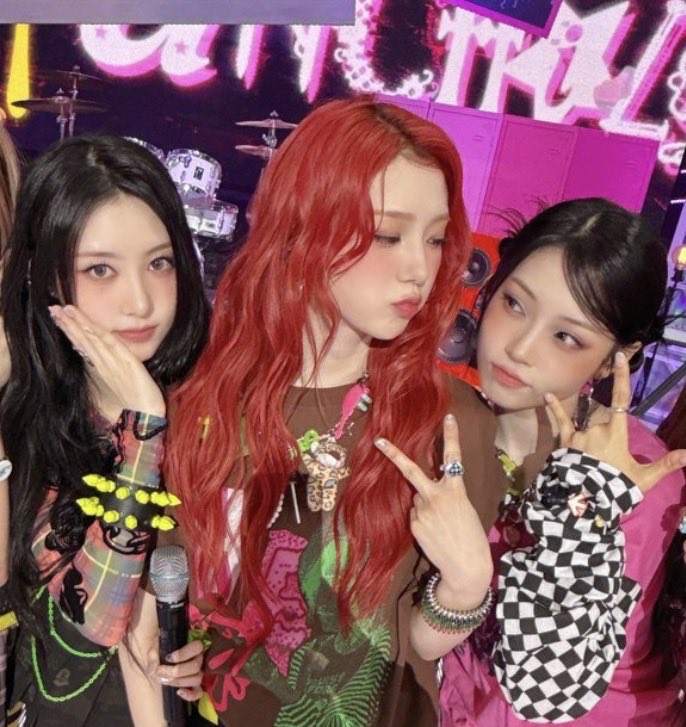 𝘃𝗼𝗻𝗶 tweet media