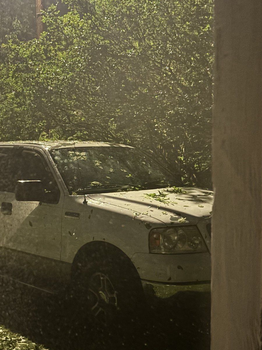 marandagibson's tweet photo. @NWSLittleRock looks like baseball size hail and lots of damage in Amity around the same time as Glenwood golf ball report. https://t.co/teKbBBB1BZ